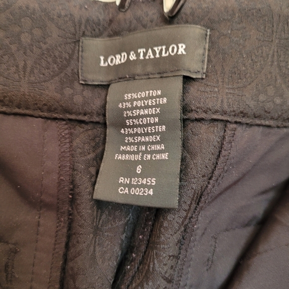 LORD and Taylor Black Cropped Patterned Pants - Picture 6 of 9